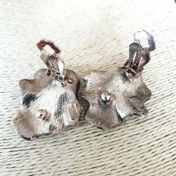Mimi di N Flower Clip On Earrings 1989 - Picture 7 of 12